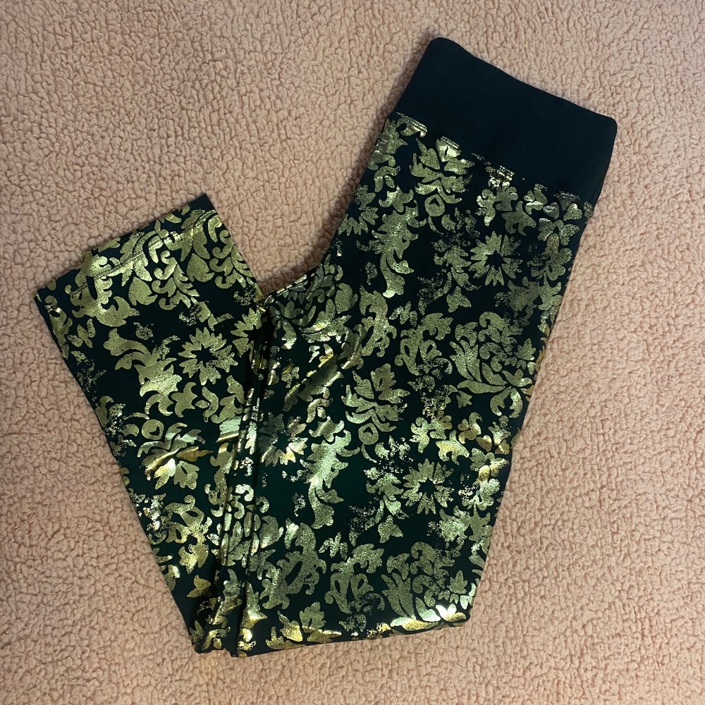 Victoria’s Secret pink leggings